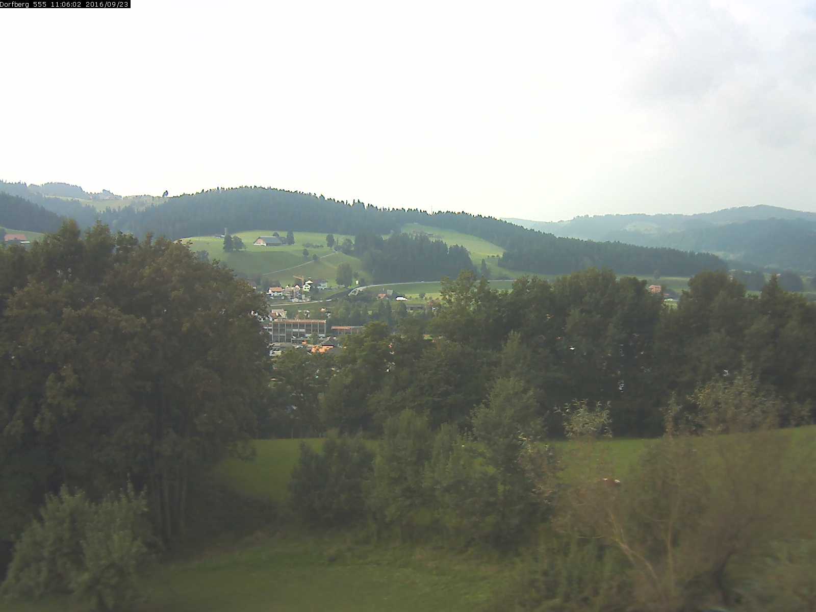 Webcam-Bild: Aussicht vom Dorfberg in Langnau 20160923-110601