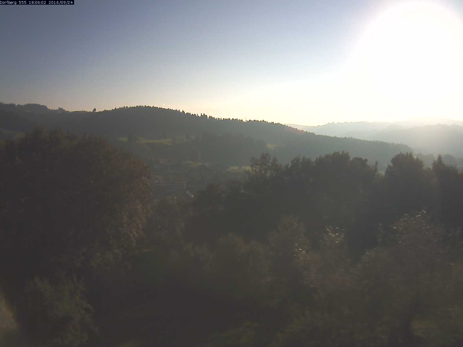 Webcam-Bild: Aussicht vom Dorfberg in Langnau 20160924-180601