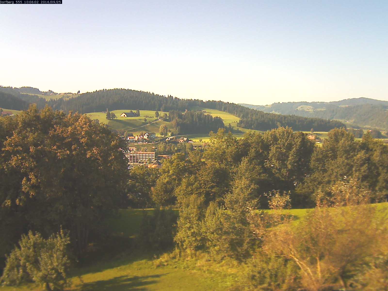 Webcam-Bild: Aussicht vom Dorfberg in Langnau 20160925-100601