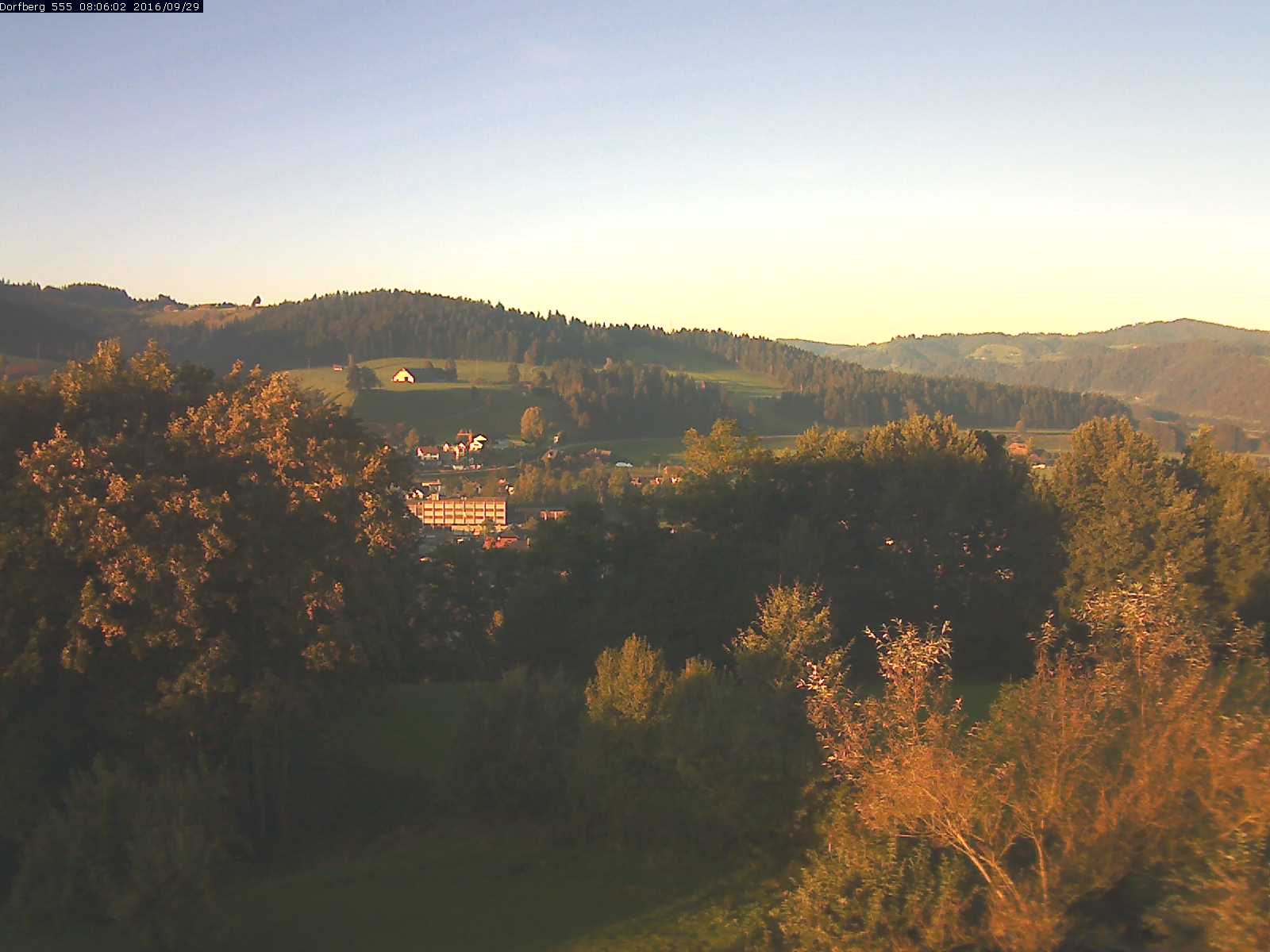 Webcam-Bild: Aussicht vom Dorfberg in Langnau 20160929-080601