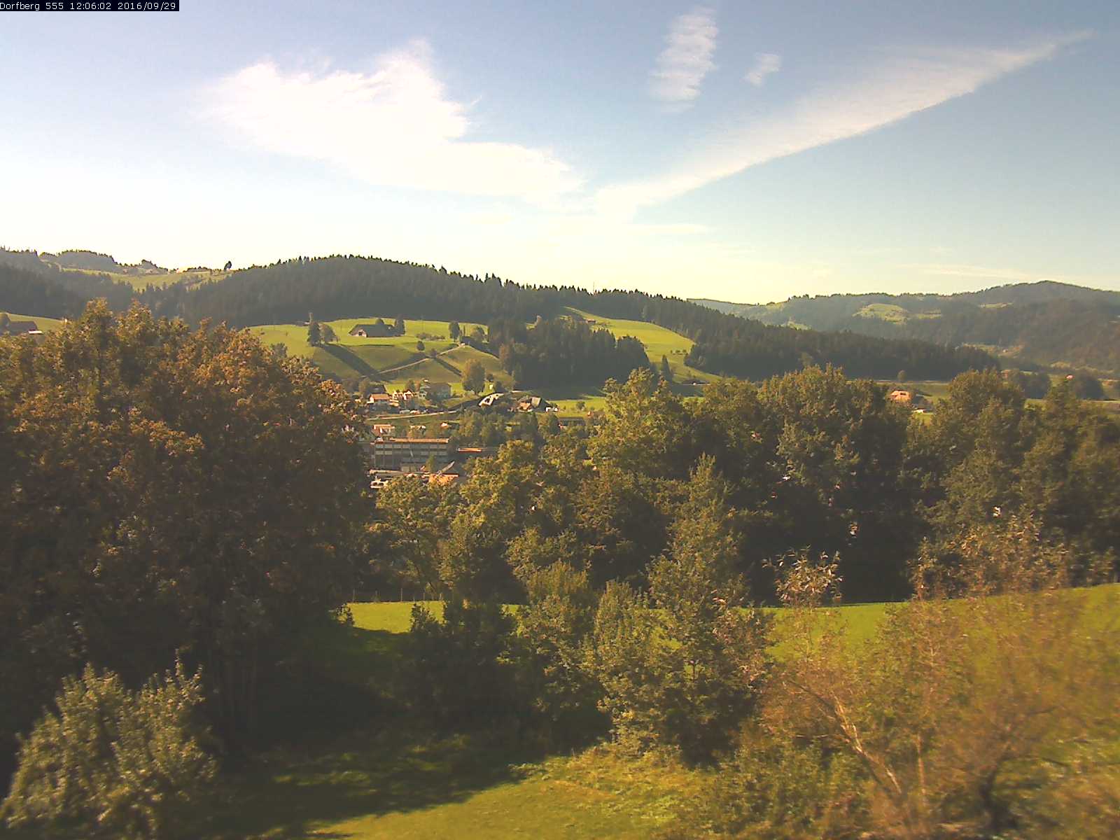 Webcam-Bild: Aussicht vom Dorfberg in Langnau 20160929-120601
