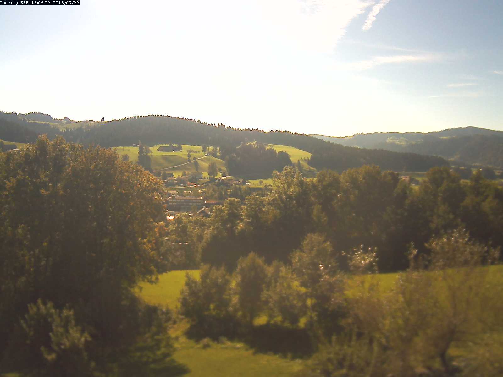 Webcam-Bild: Aussicht vom Dorfberg in Langnau 20160929-150601