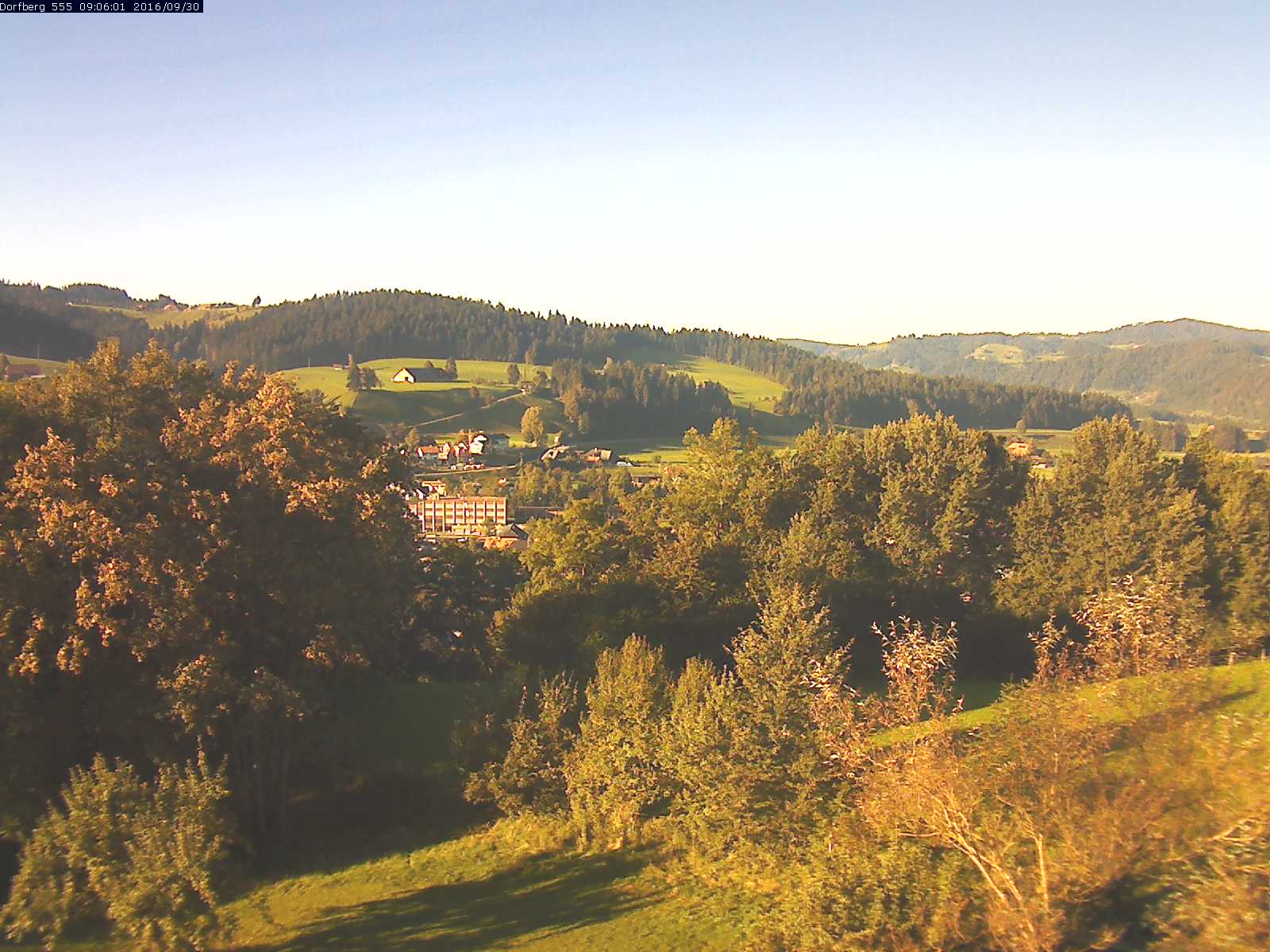 Webcam-Bild: Aussicht vom Dorfberg in Langnau 20160930-090601