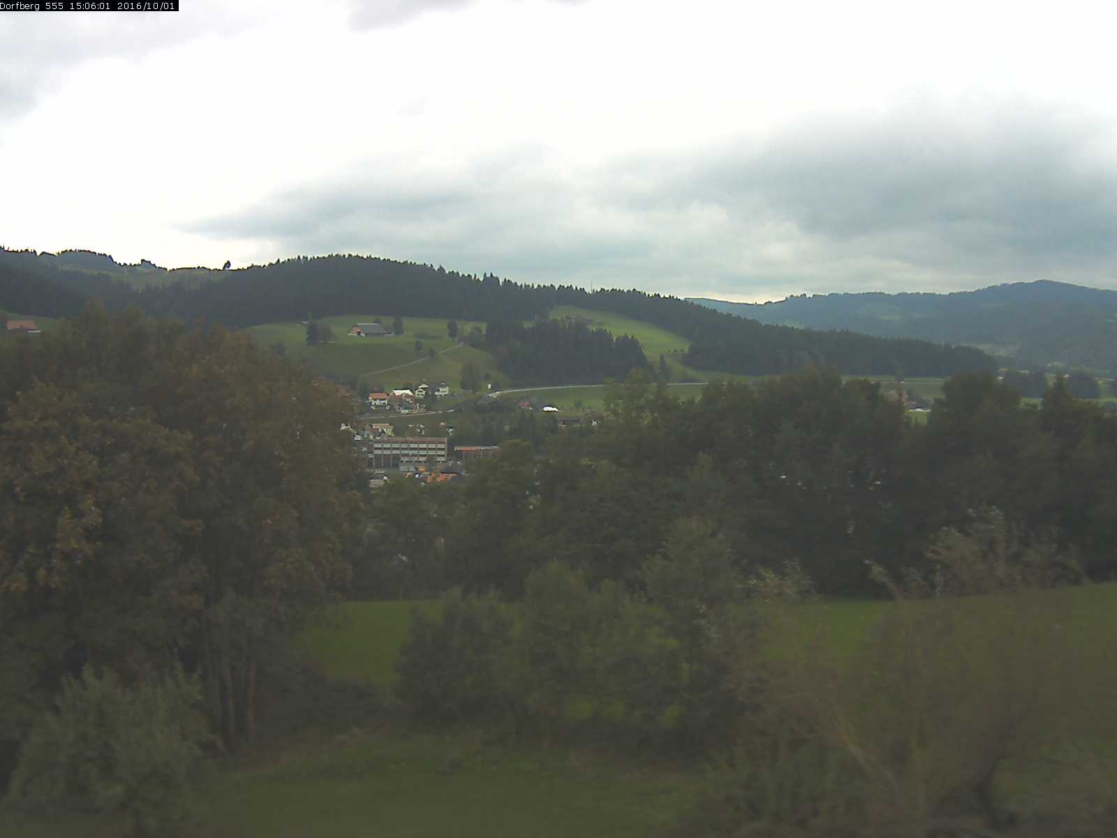 Webcam-Bild: Aussicht vom Dorfberg in Langnau 20161001-150601