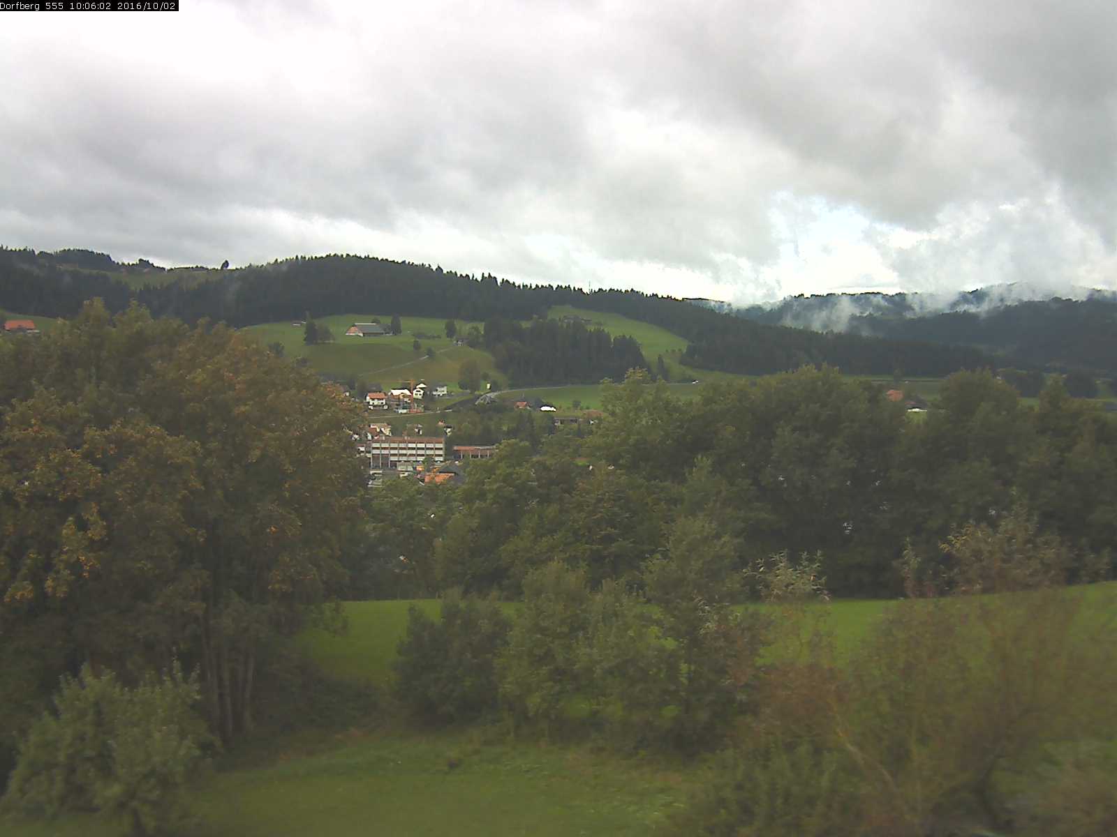 Webcam-Bild: Aussicht vom Dorfberg in Langnau 20161002-100601