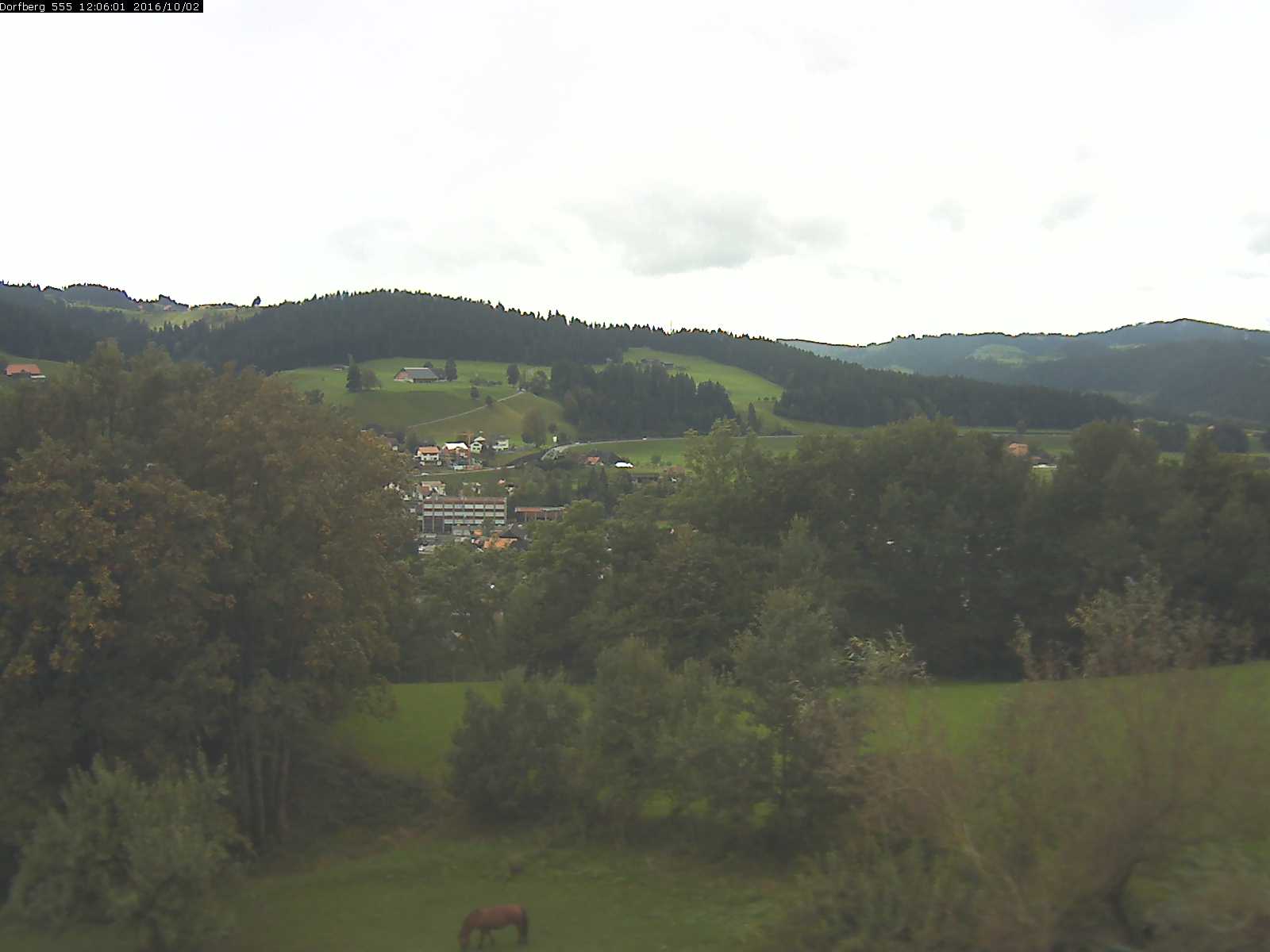Webcam-Bild: Aussicht vom Dorfberg in Langnau 20161002-120601