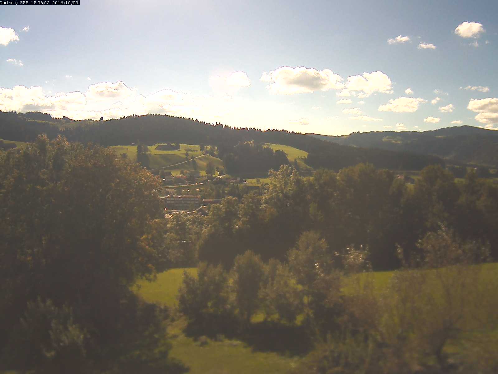 Webcam-Bild: Aussicht vom Dorfberg in Langnau 20161003-150601