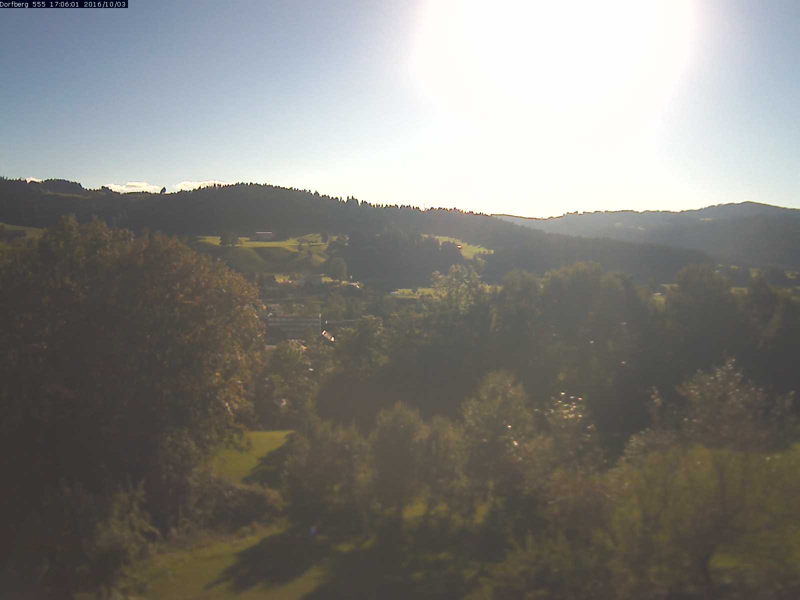 Webcam-Bild: Aussicht vom Dorfberg in Langnau 20161003-170601