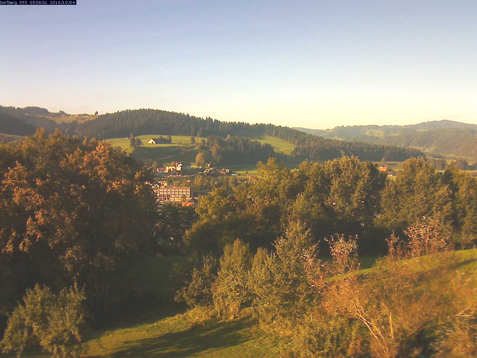 Webcam-Bild: Aussicht vom Dorfberg in Langnau 20161004-090601