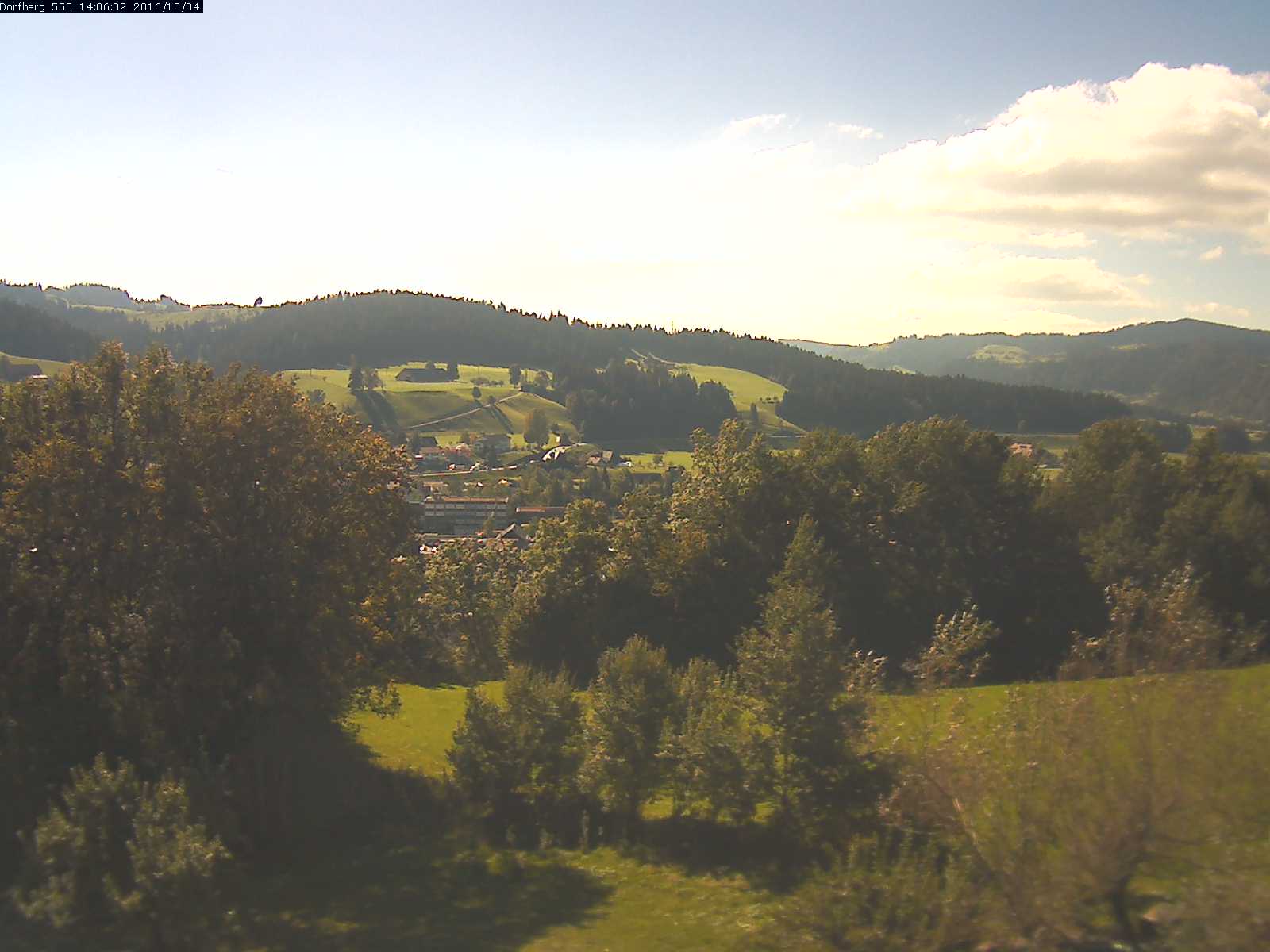 Webcam-Bild: Aussicht vom Dorfberg in Langnau 20161004-140601