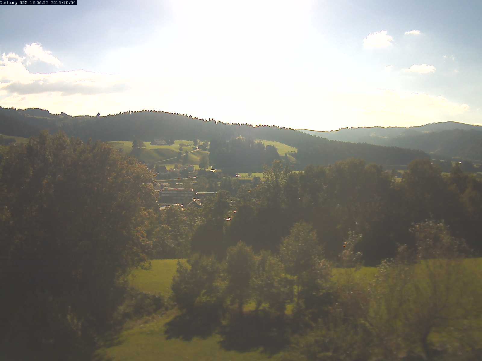 Webcam-Bild: Aussicht vom Dorfberg in Langnau 20161004-160601