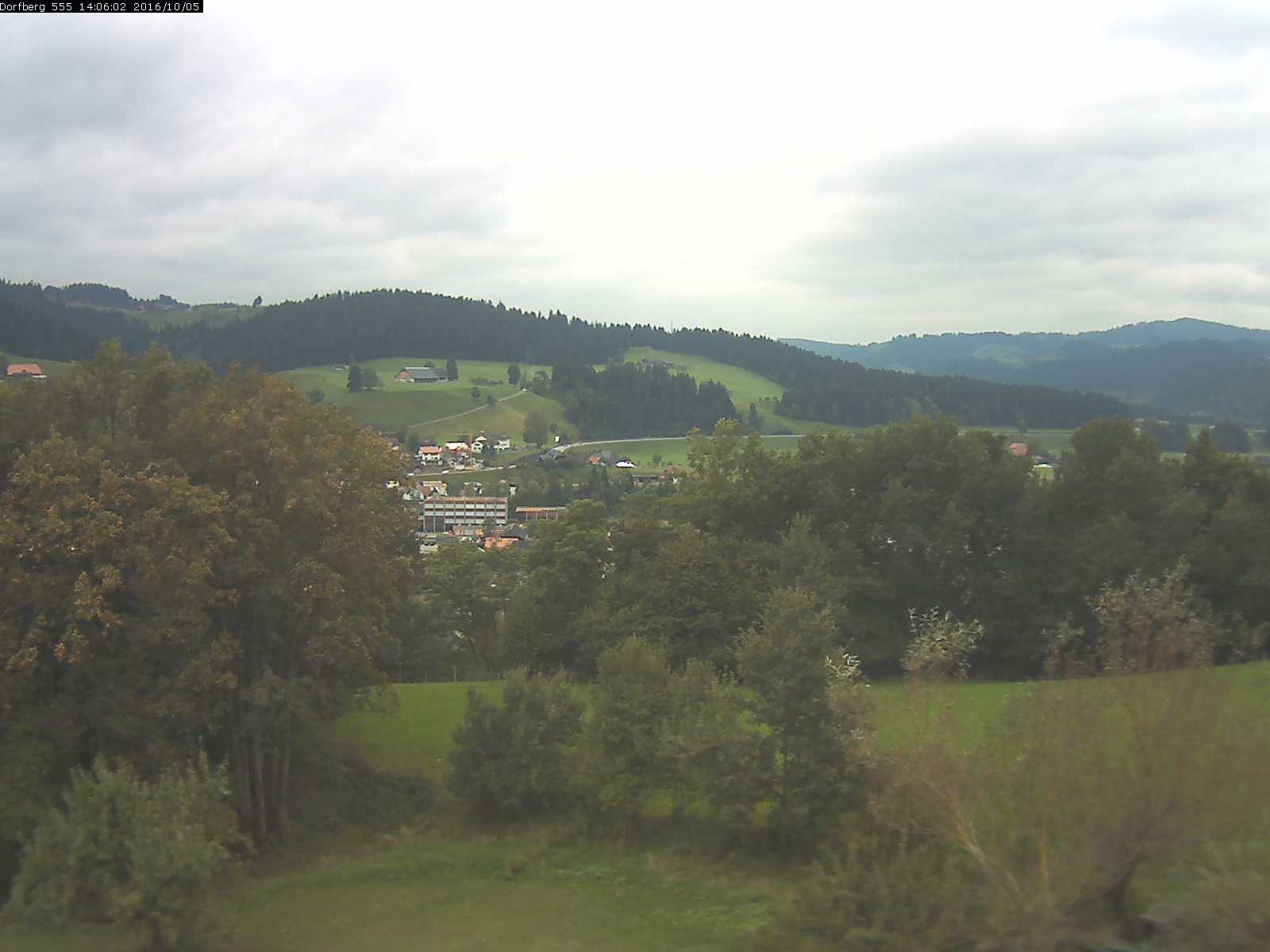 Webcam-Bild: Aussicht vom Dorfberg in Langnau 20161005-140601
