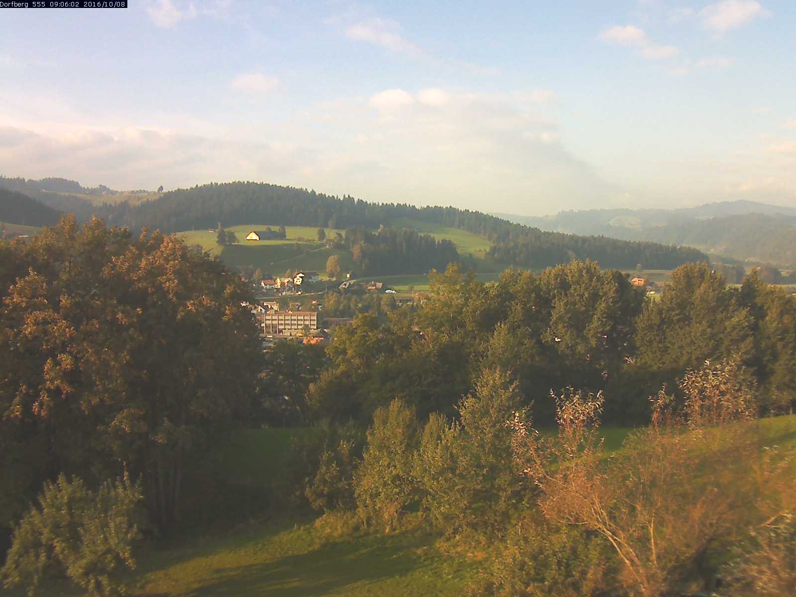 Webcam-Bild: Aussicht vom Dorfberg in Langnau 20161008-090602