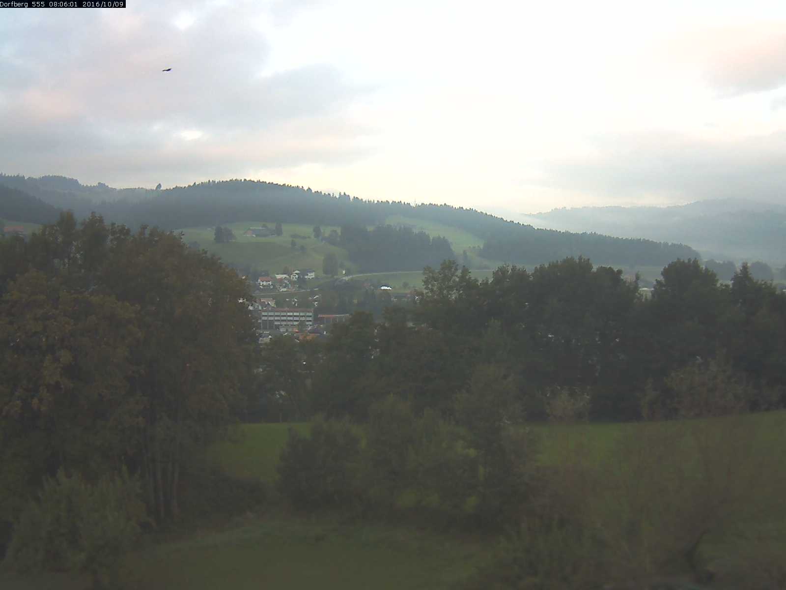 Webcam-Bild: Aussicht vom Dorfberg in Langnau 20161009-080601