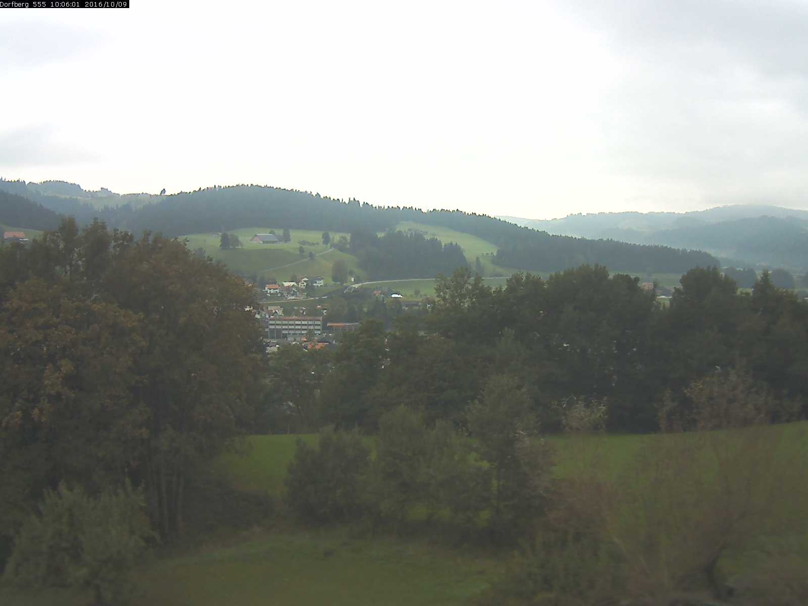 Webcam-Bild: Aussicht vom Dorfberg in Langnau 20161009-100601