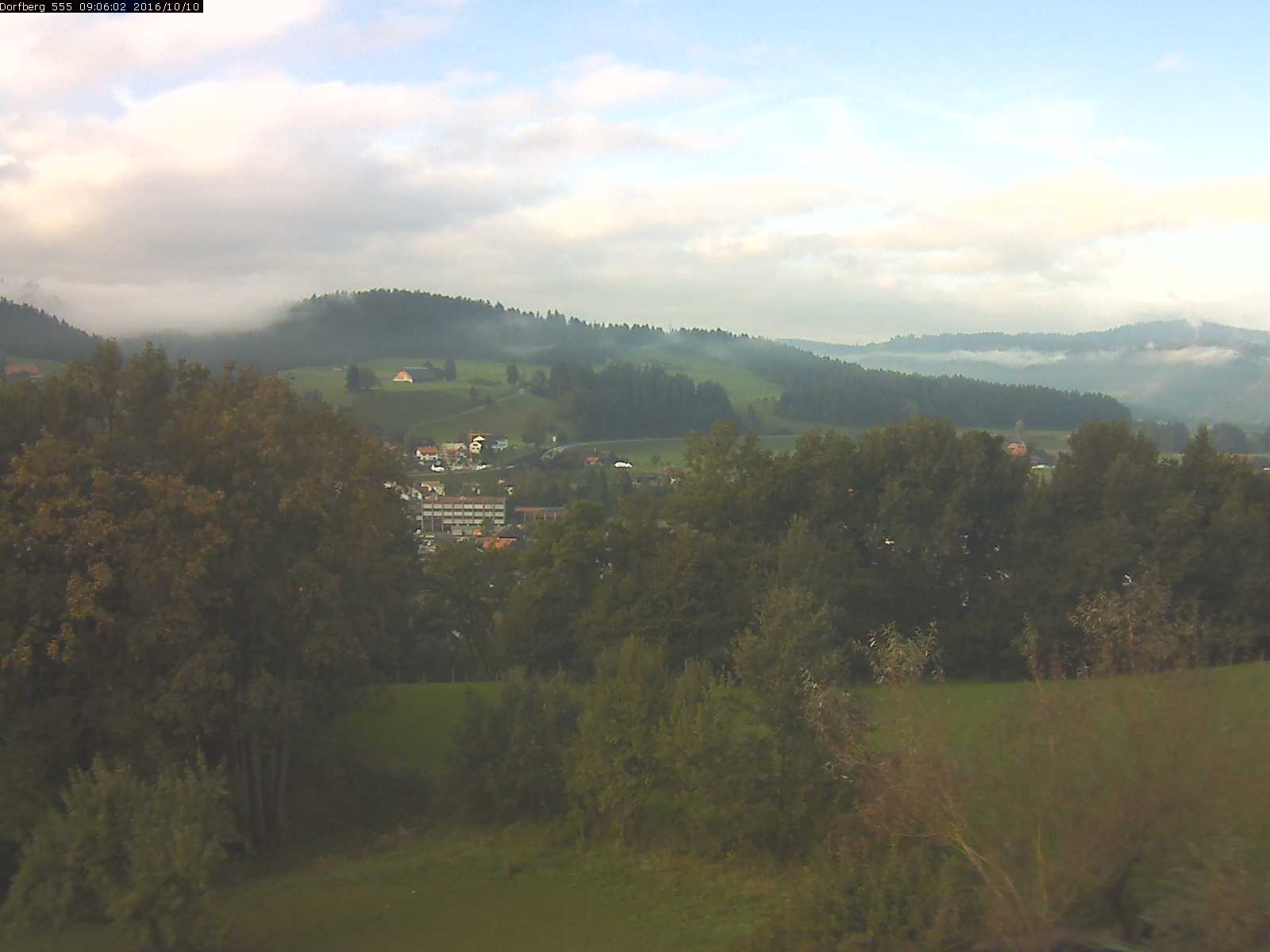 Webcam-Bild: Aussicht vom Dorfberg in Langnau 20161010-090602