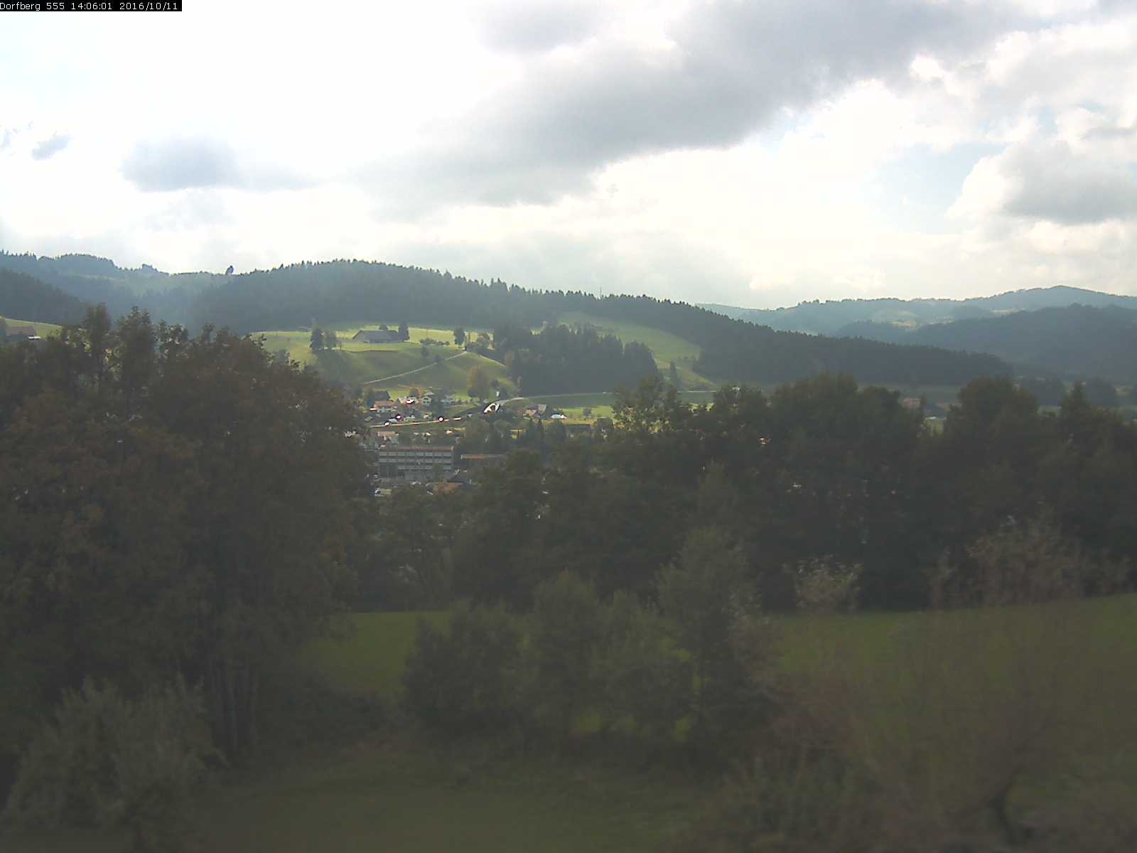 Webcam-Bild: Aussicht vom Dorfberg in Langnau 20161011-140601