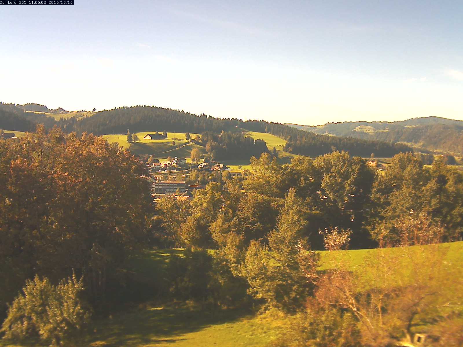 Webcam-Bild: Aussicht vom Dorfberg in Langnau 20161016-110601