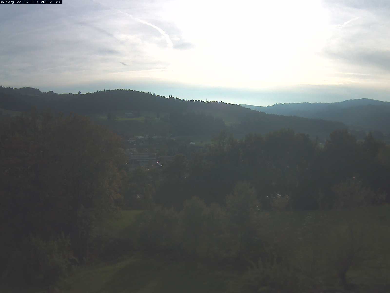 Webcam-Bild: Aussicht vom Dorfberg in Langnau 20161016-170601
