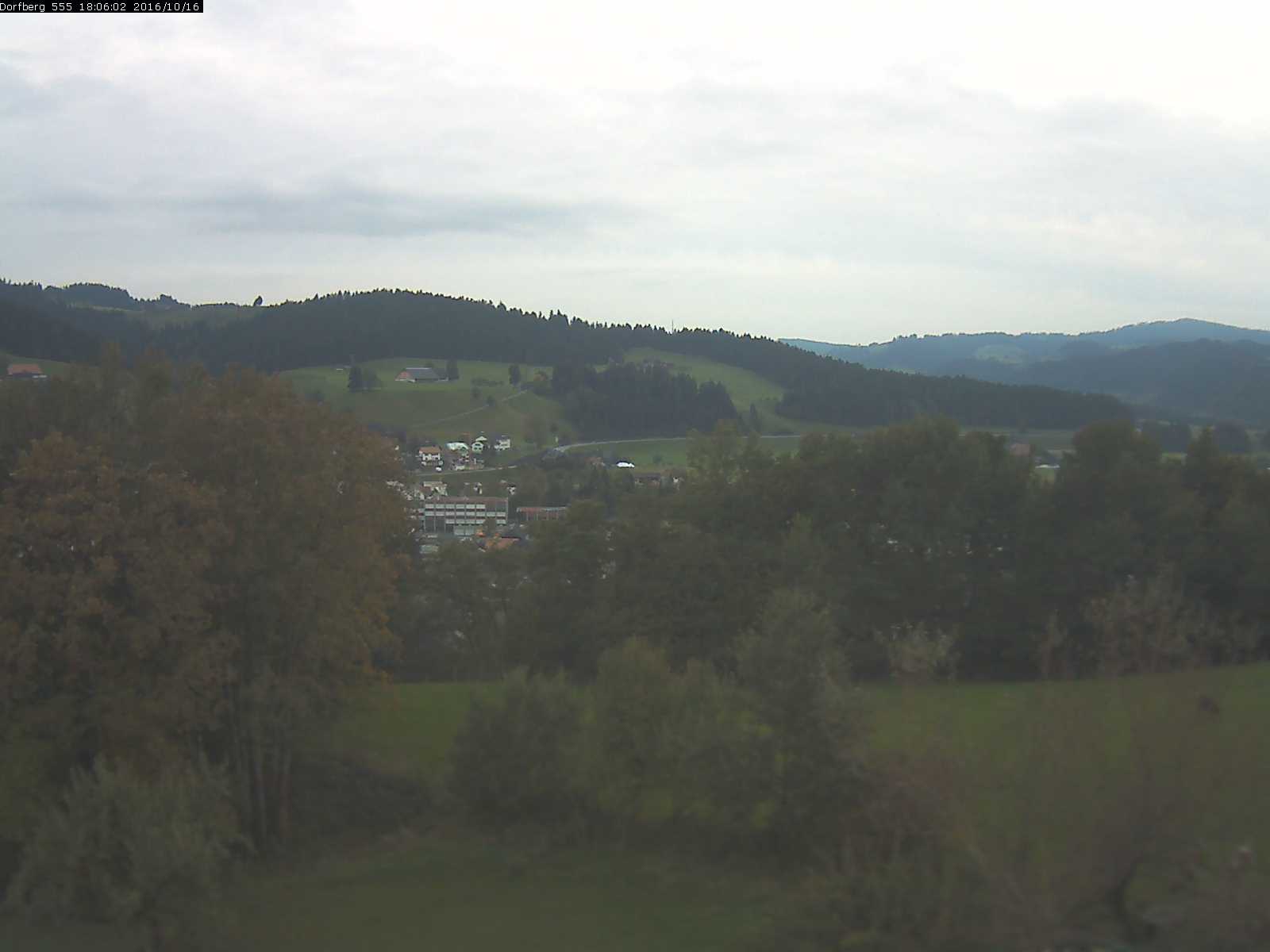 Webcam-Bild: Aussicht vom Dorfberg in Langnau 20161016-180602