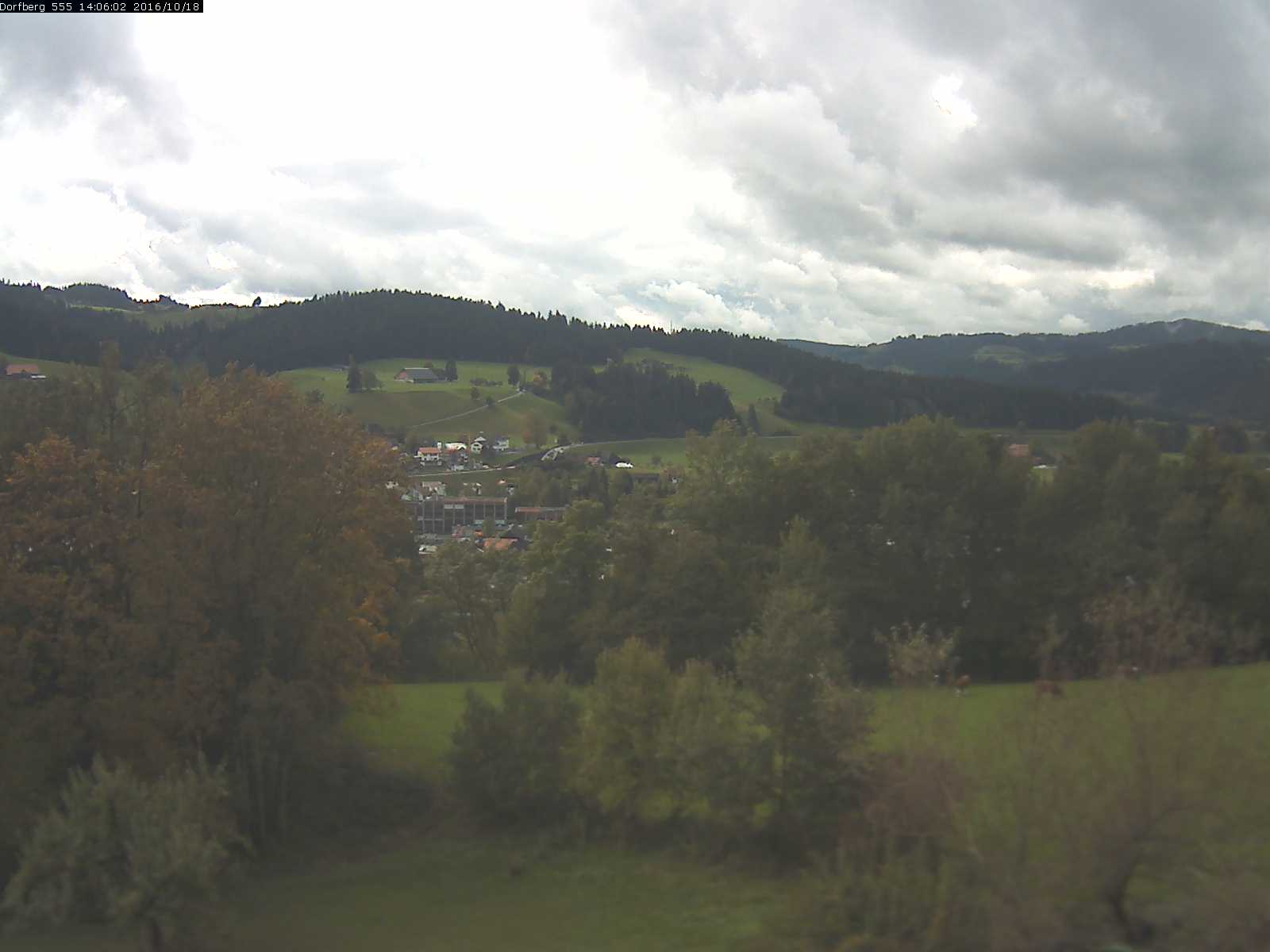 Webcam-Bild: Aussicht vom Dorfberg in Langnau 20161018-140601