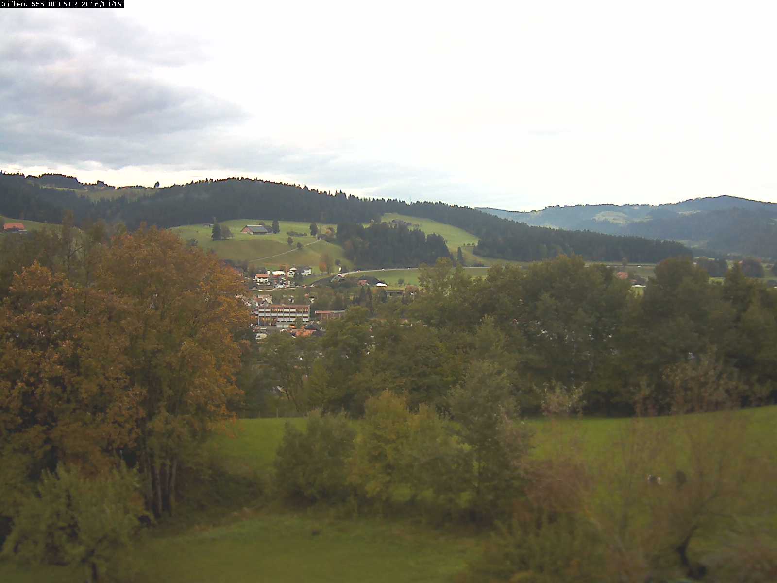 Webcam-Bild: Aussicht vom Dorfberg in Langnau 20161019-080601