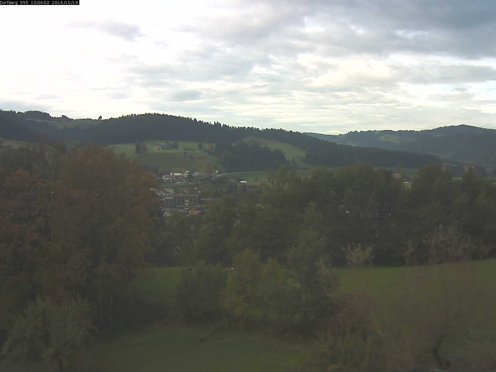 Webcam-Bild: Aussicht vom Dorfberg in Langnau 20161019-100601