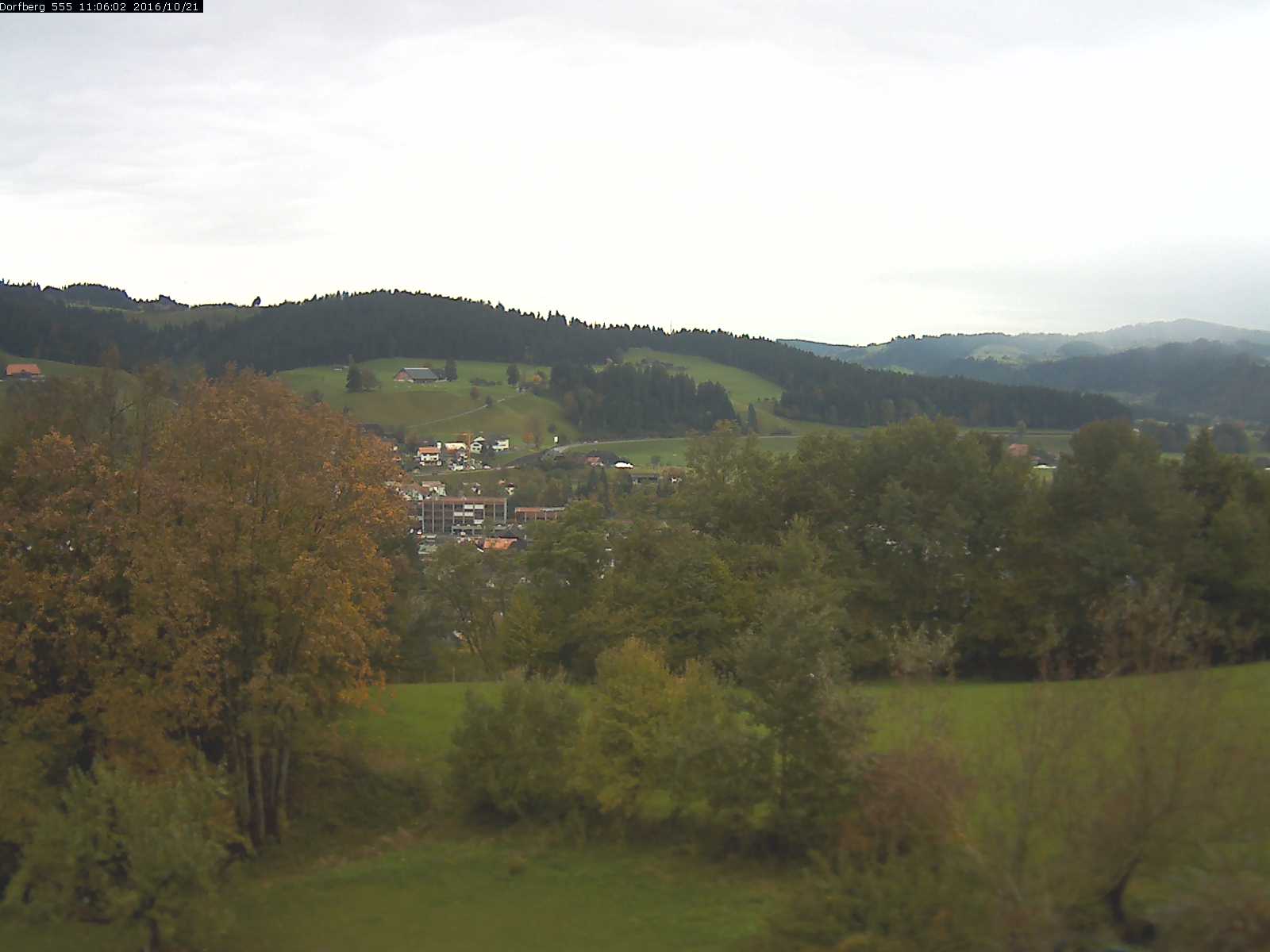 Webcam-Bild: Aussicht vom Dorfberg in Langnau 20161021-110601