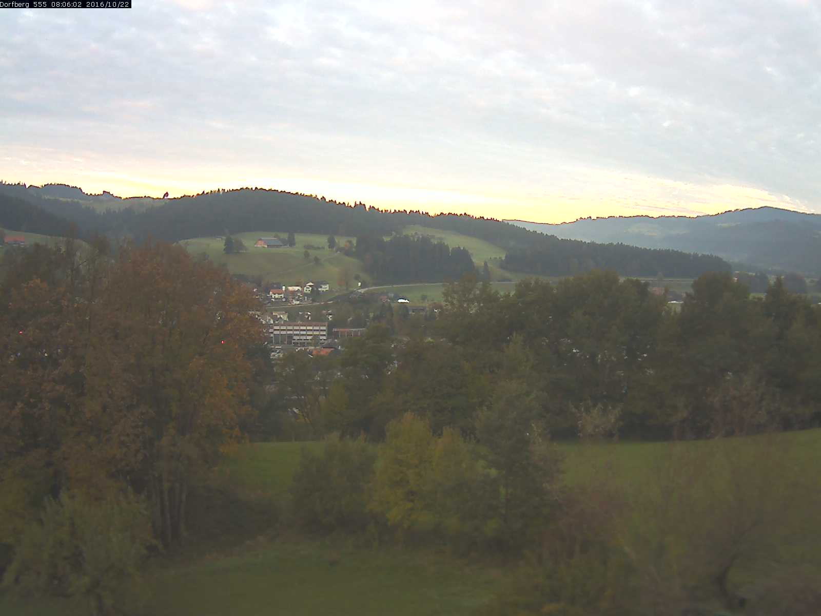 Webcam-Bild: Aussicht vom Dorfberg in Langnau 20161022-080601