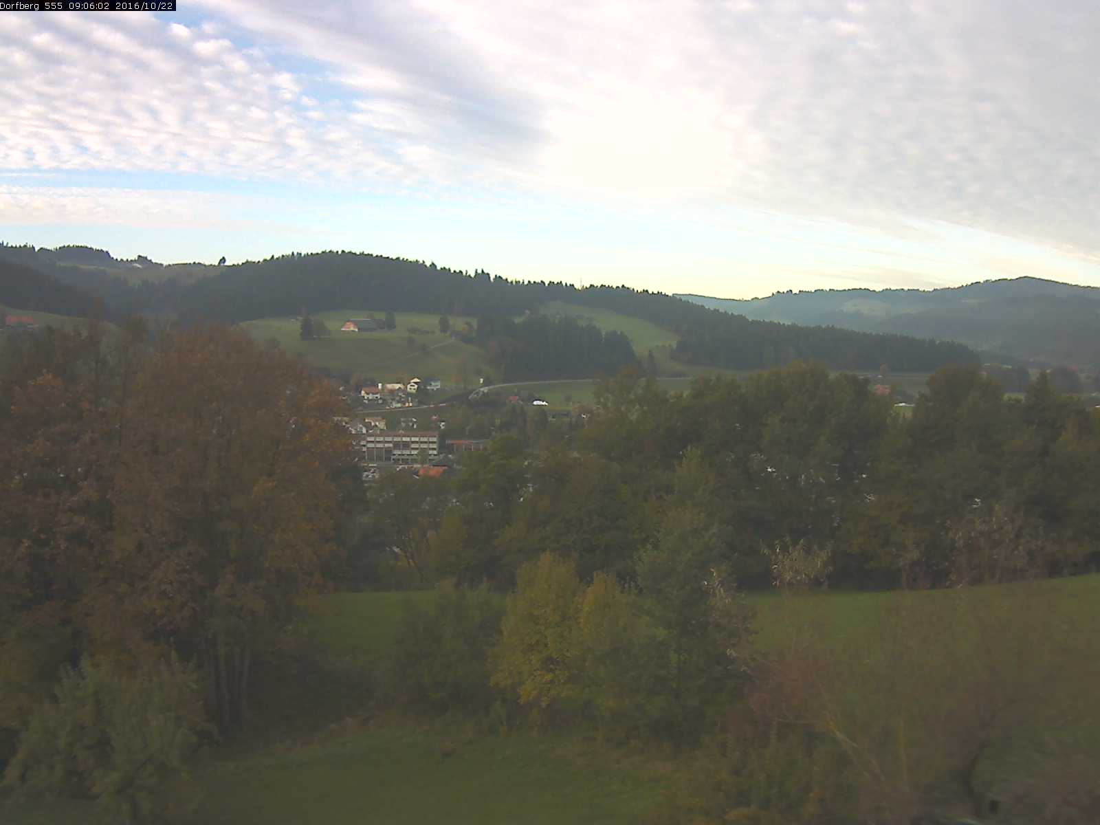 Webcam-Bild: Aussicht vom Dorfberg in Langnau 20161022-090601