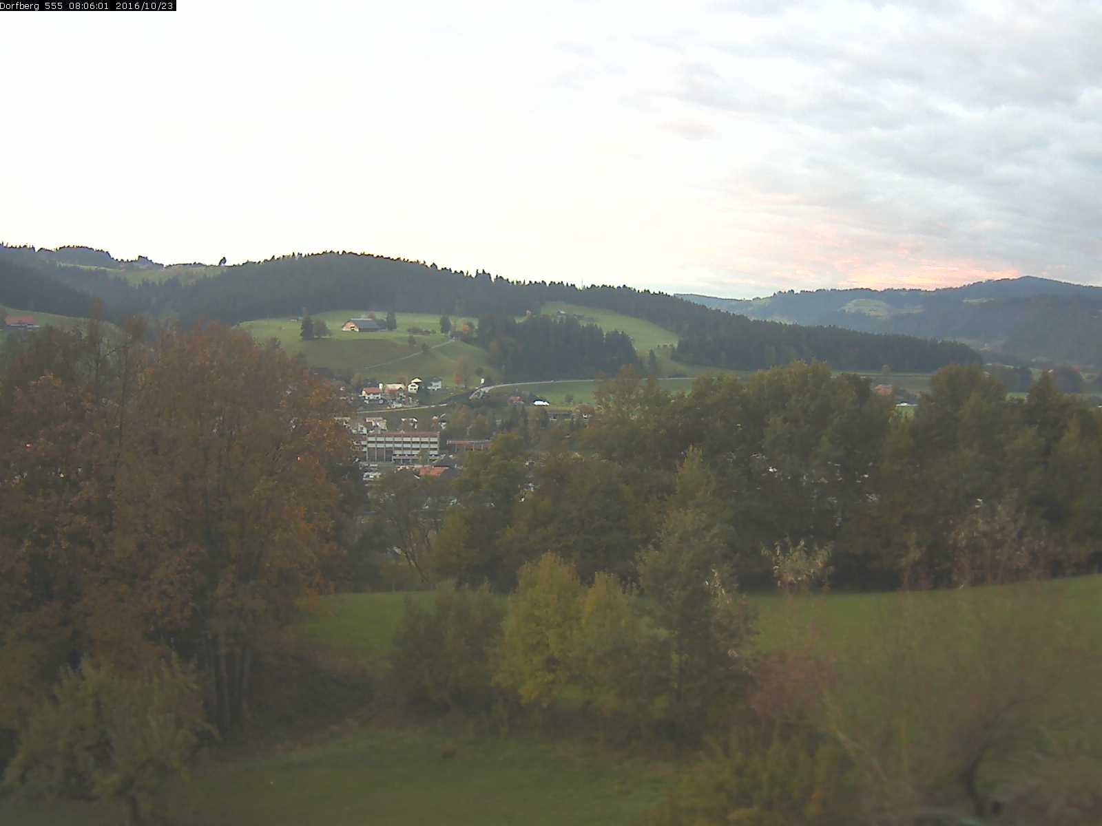 Webcam-Bild: Aussicht vom Dorfberg in Langnau 20161023-080601