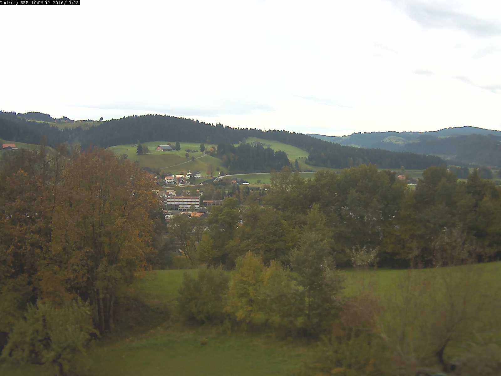 Webcam-Bild: Aussicht vom Dorfberg in Langnau 20161023-100601