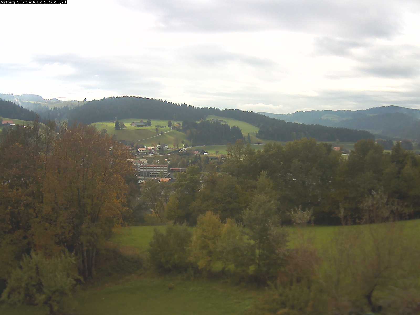 Webcam-Bild: Aussicht vom Dorfberg in Langnau 20161023-140602