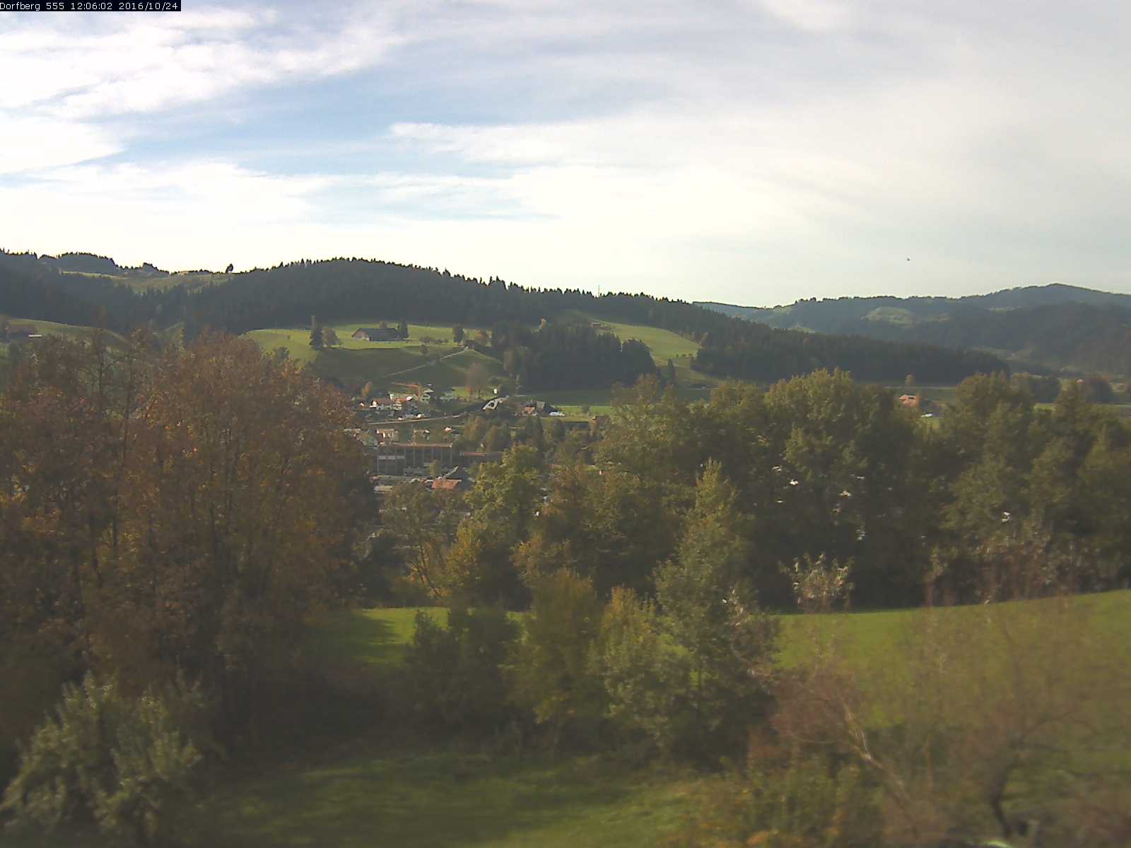 Webcam-Bild: Aussicht vom Dorfberg in Langnau 20161024-120601