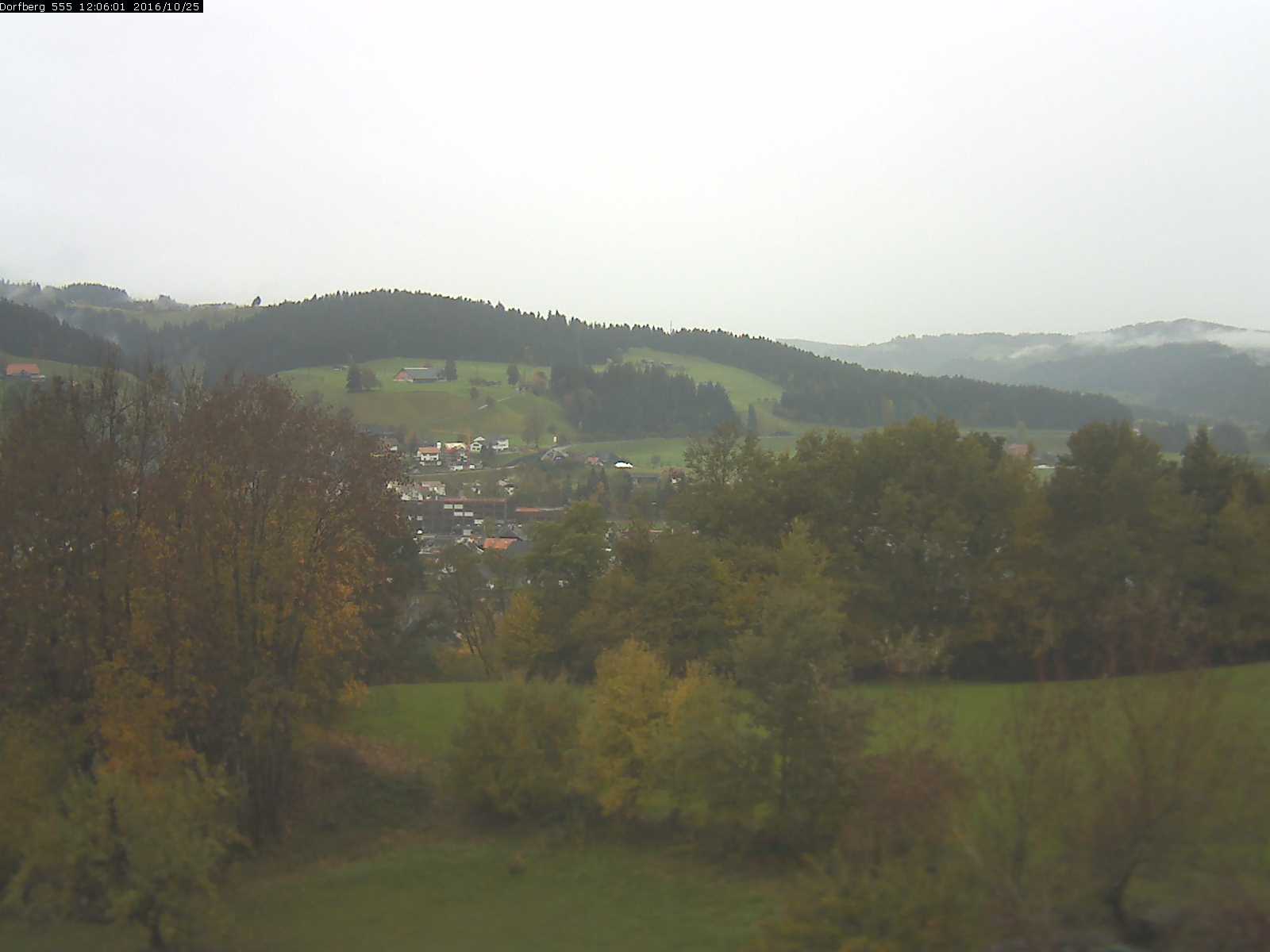 Webcam-Bild: Aussicht vom Dorfberg in Langnau 20161025-120601