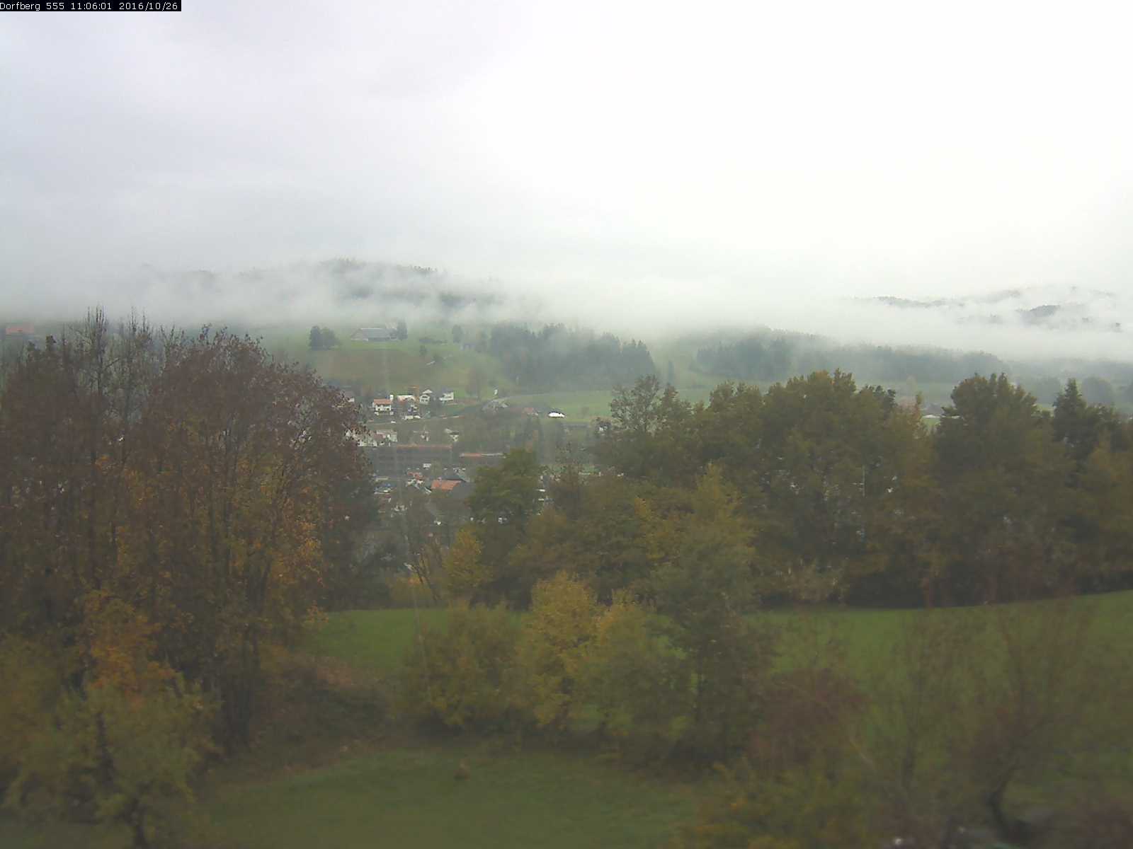 Webcam-Bild: Aussicht vom Dorfberg in Langnau 20161026-110601