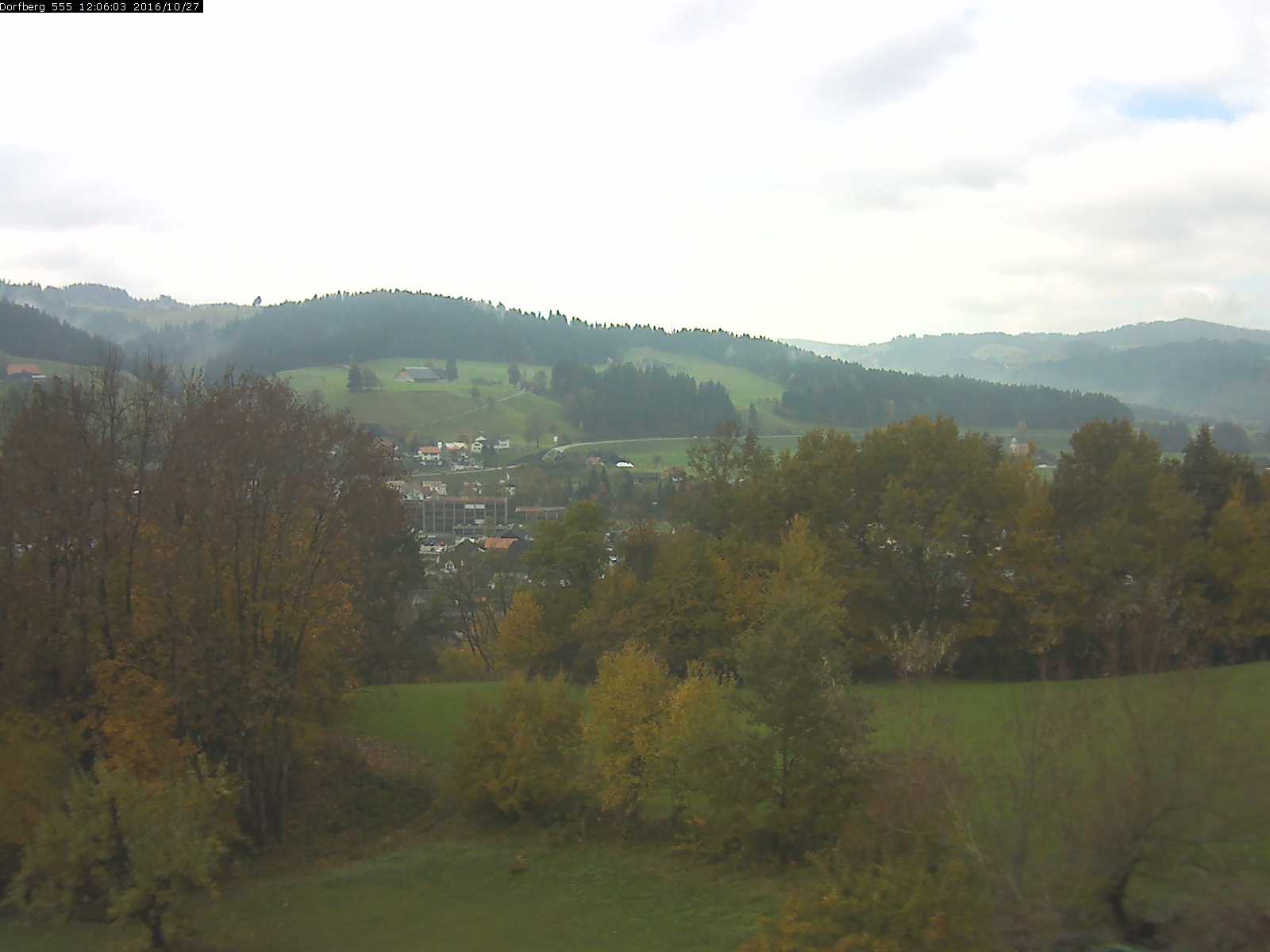 Webcam-Bild: Aussicht vom Dorfberg in Langnau 20161027-120601