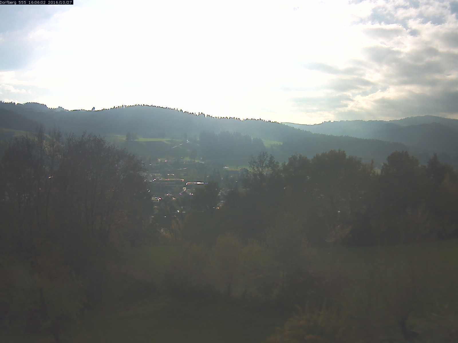 Webcam-Bild: Aussicht vom Dorfberg in Langnau 20161027-160601