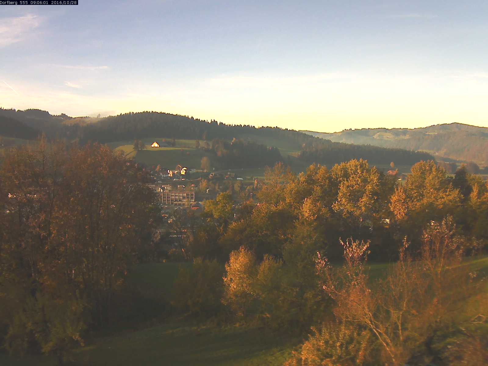 Webcam-Bild: Aussicht vom Dorfberg in Langnau 20161028-090601