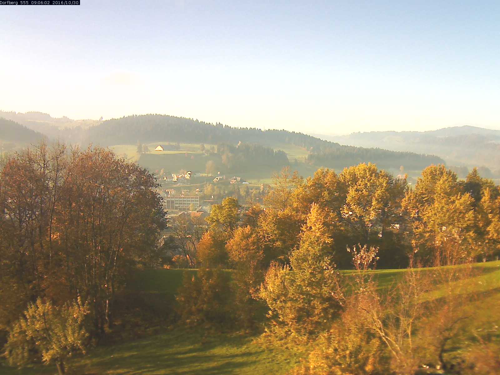 Webcam-Bild: Aussicht vom Dorfberg in Langnau 20161030-090601