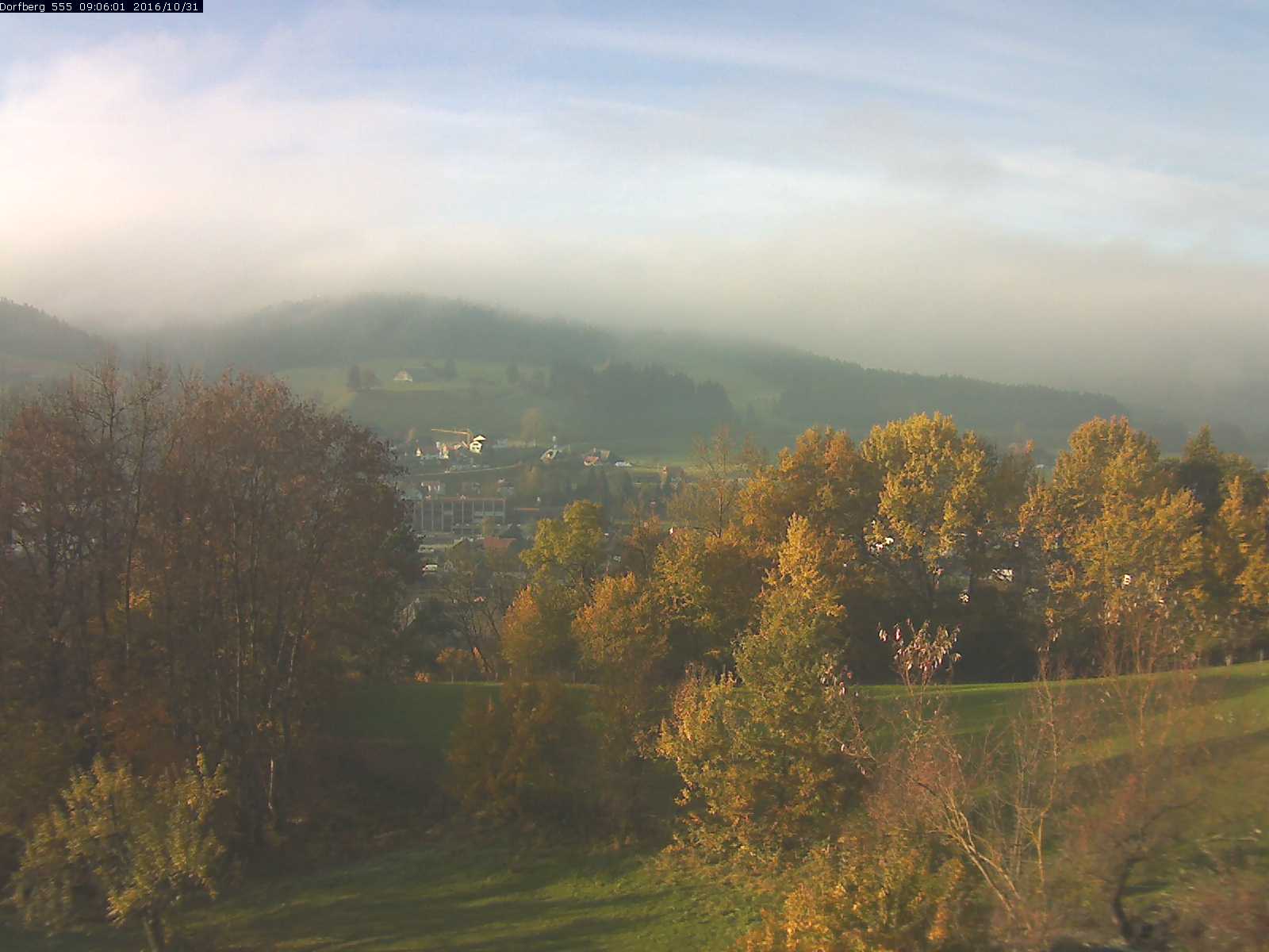 Webcam-Bild: Aussicht vom Dorfberg in Langnau 20161031-090601