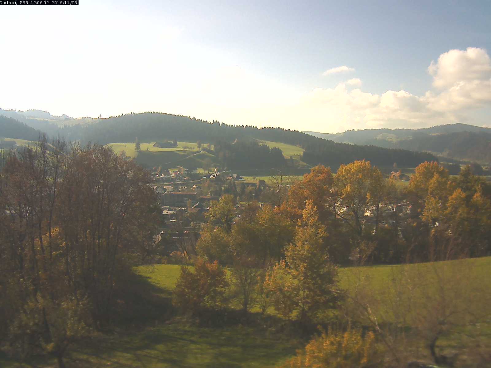 Webcam-Bild: Aussicht vom Dorfberg in Langnau 20161103-120601
