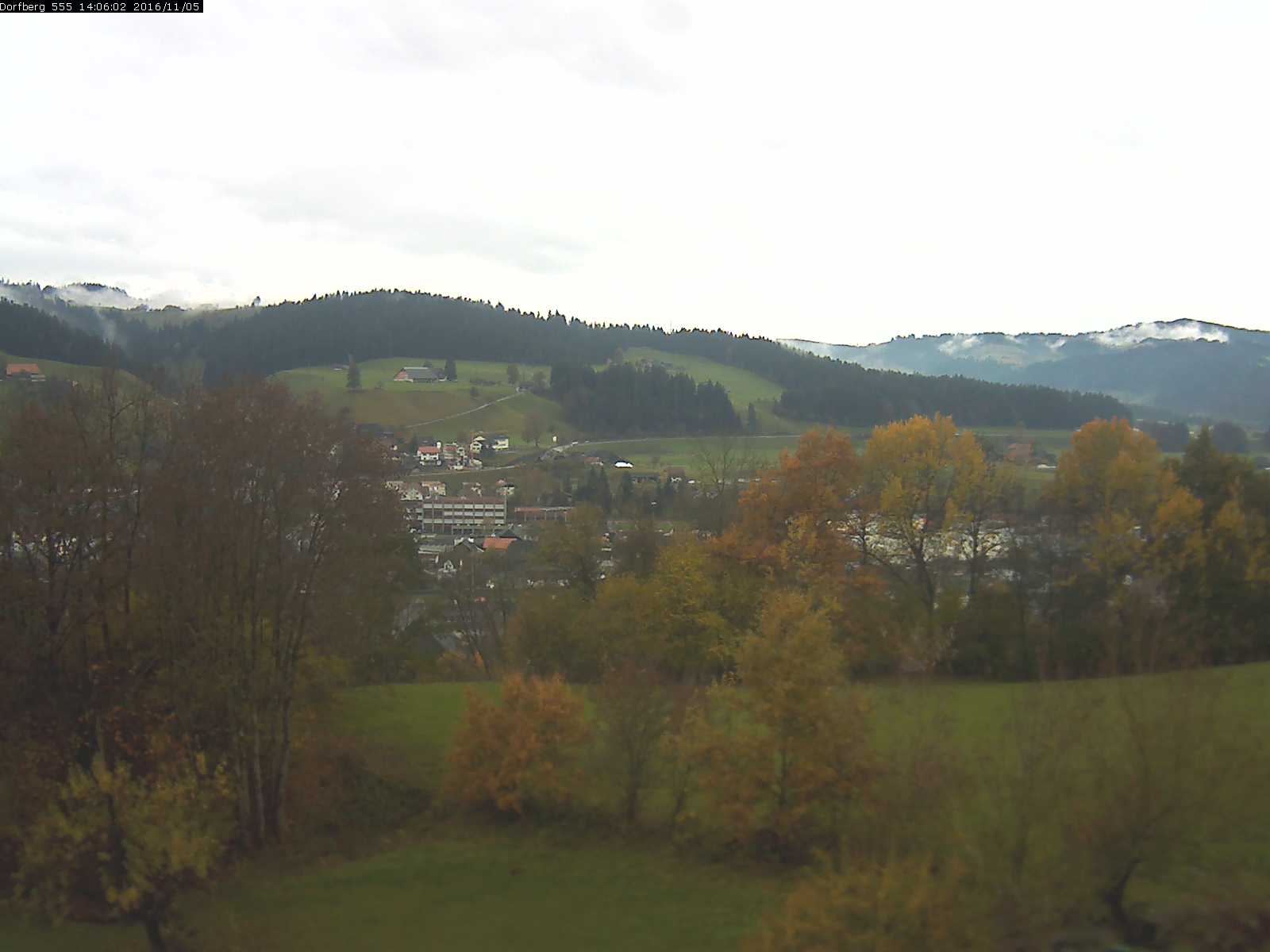 Webcam-Bild: Aussicht vom Dorfberg in Langnau 20161105-140601