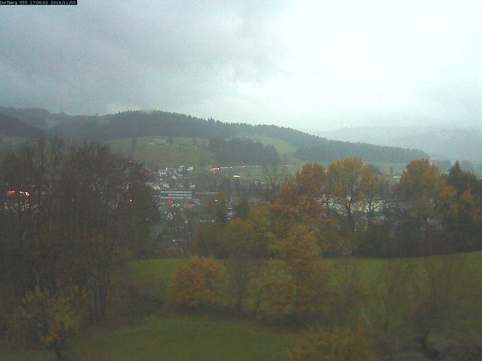 Webcam-Bild: Aussicht vom Dorfberg in Langnau 20161105-170601