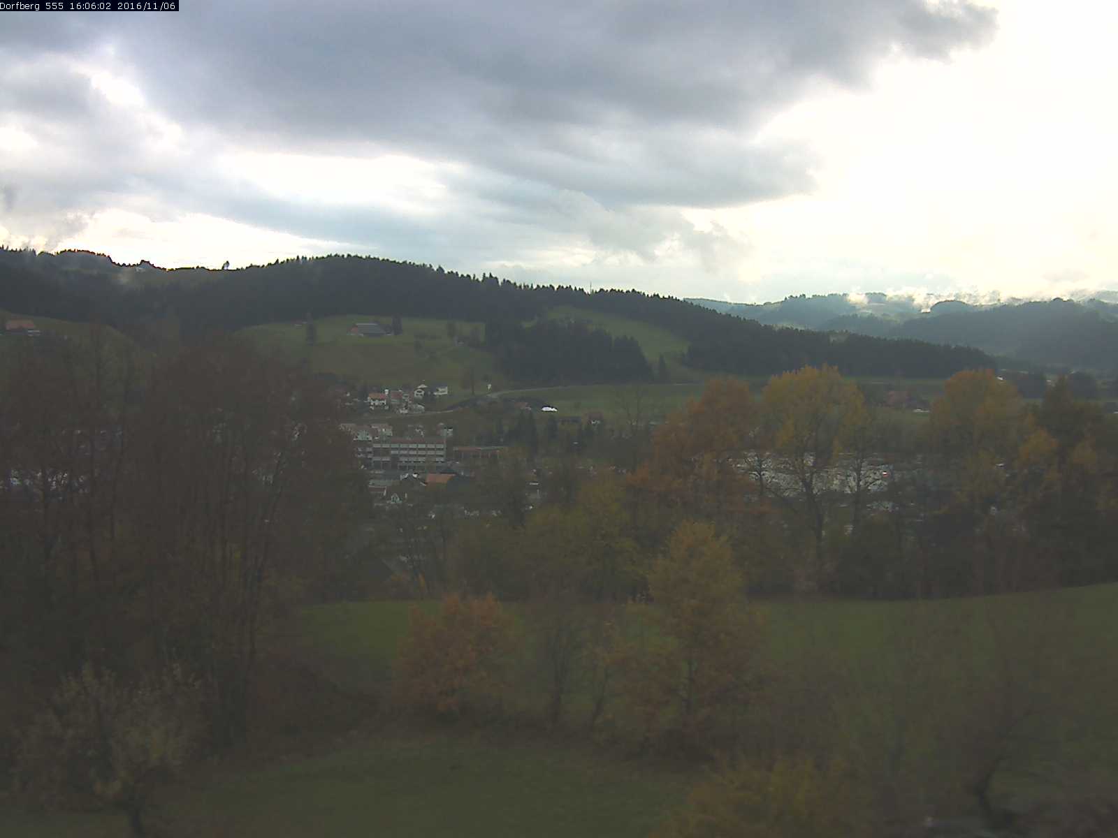 Webcam-Bild: Aussicht vom Dorfberg in Langnau 20161106-160601