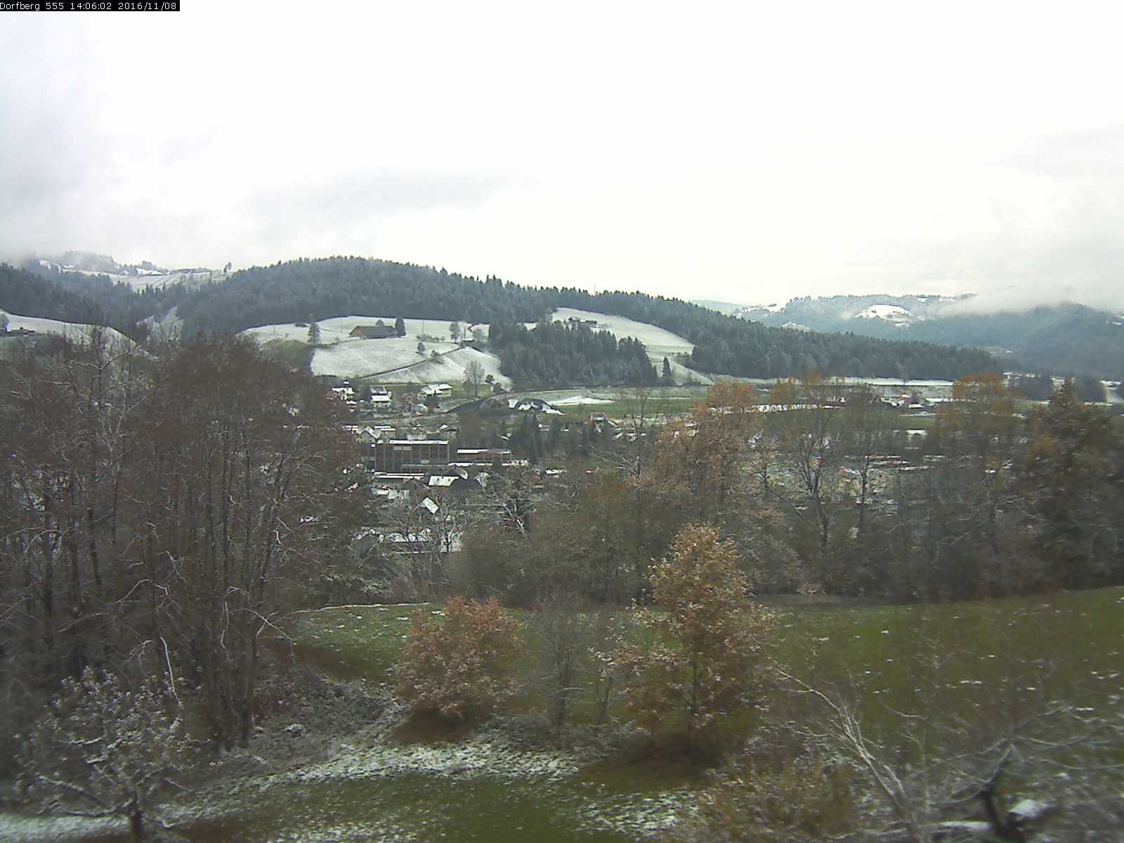 Webcam-Bild: Aussicht vom Dorfberg in Langnau 20161108-140601