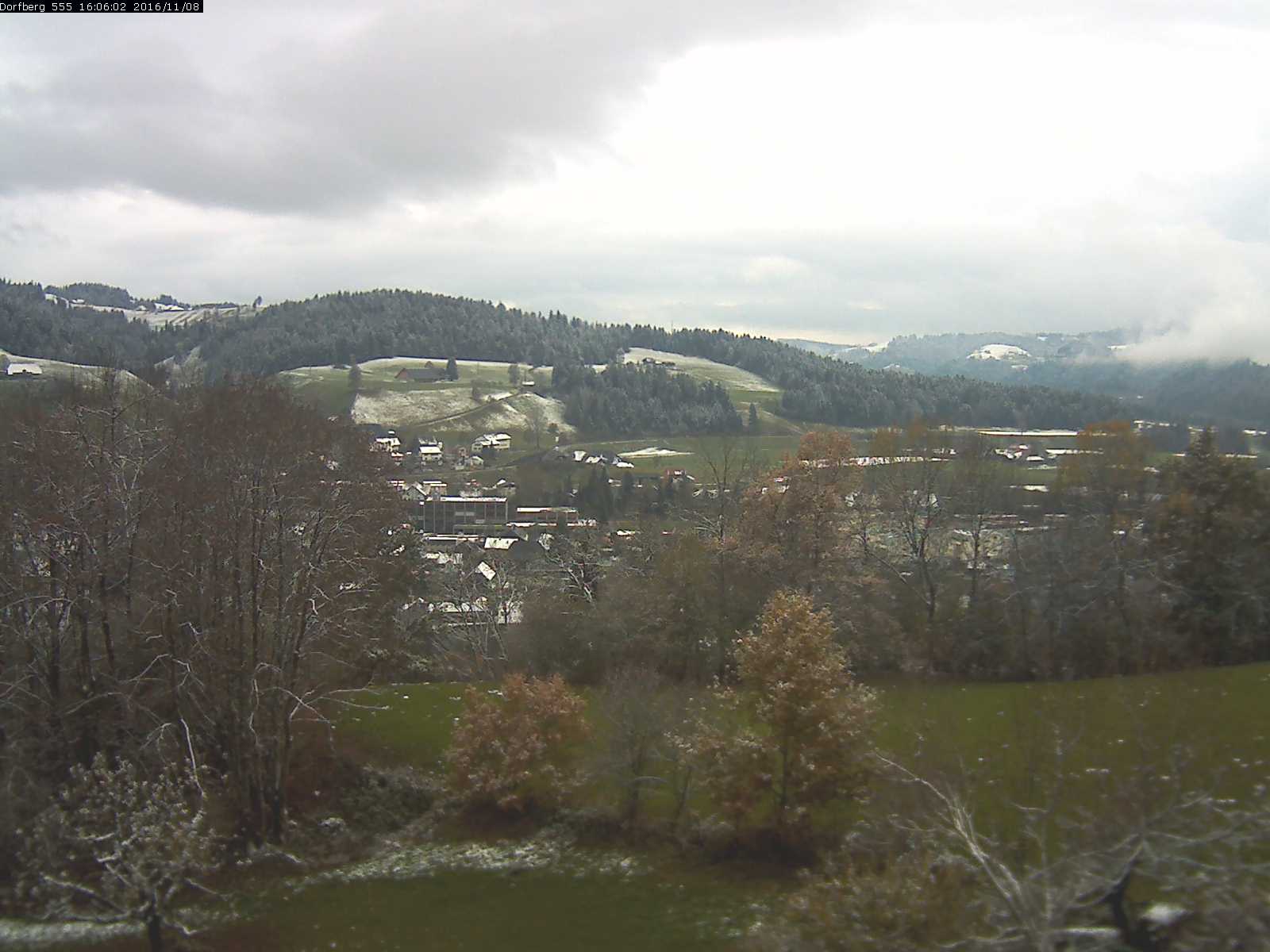 Webcam-Bild: Aussicht vom Dorfberg in Langnau 20161108-160601