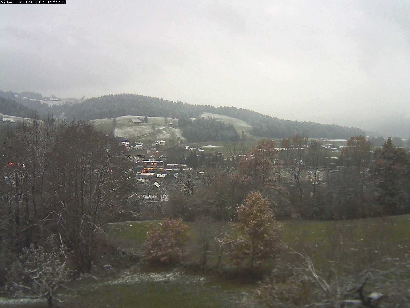 Webcam-Bild: Aussicht vom Dorfberg in Langnau 20161108-170601