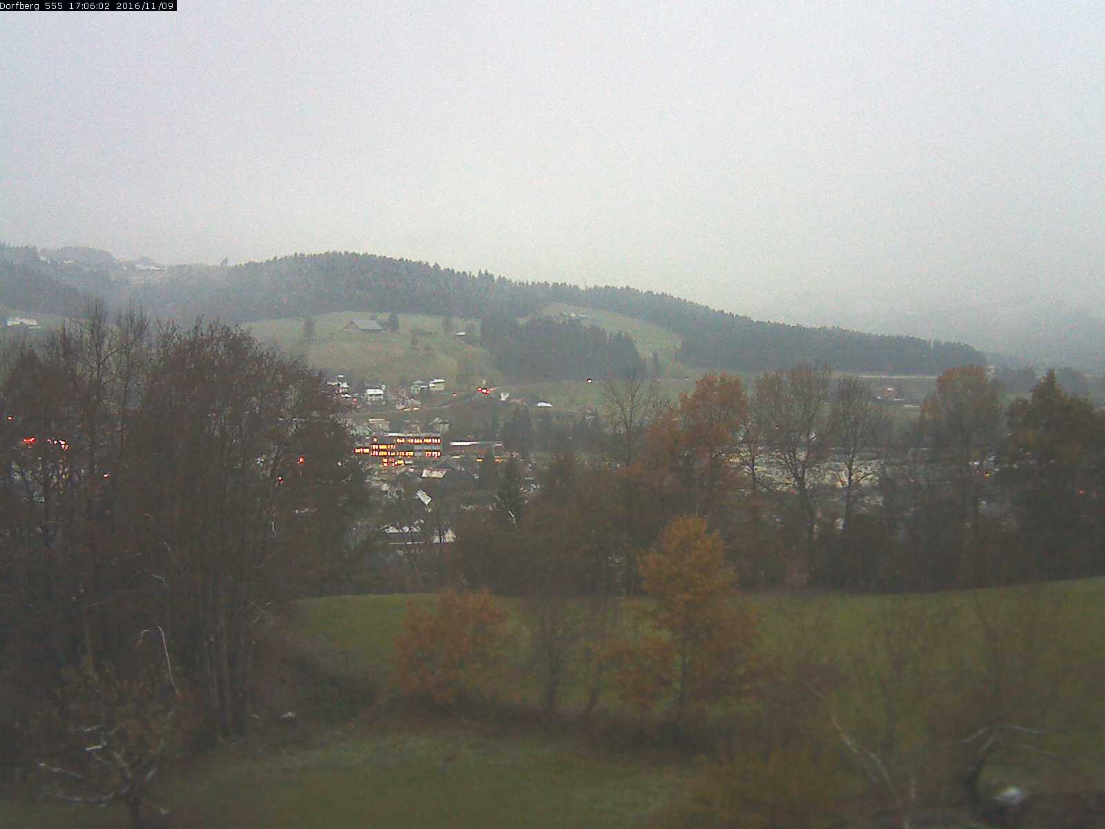 Webcam-Bild: Aussicht vom Dorfberg in Langnau 20161109-170601