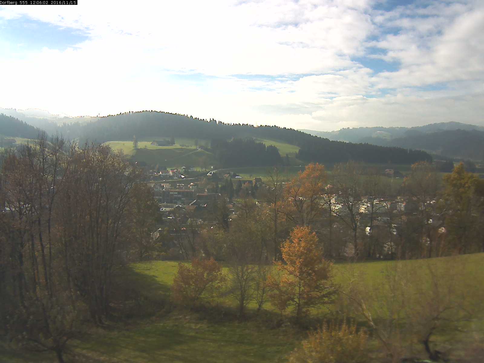 Webcam-Bild: Aussicht vom Dorfberg in Langnau 20161115-120601